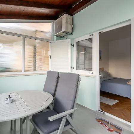 Apartment Modern With Terrace, Bikes & Parking